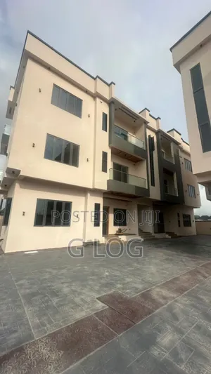 2bdrm Block of Flats in Lekki Agungi for sale