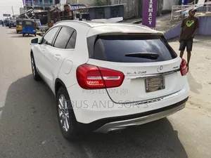 Mercedes-Benz GLA 250 2015 White