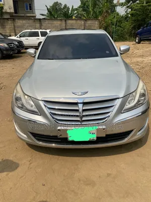 Hyundai Genesis 3.8 2011 Silver