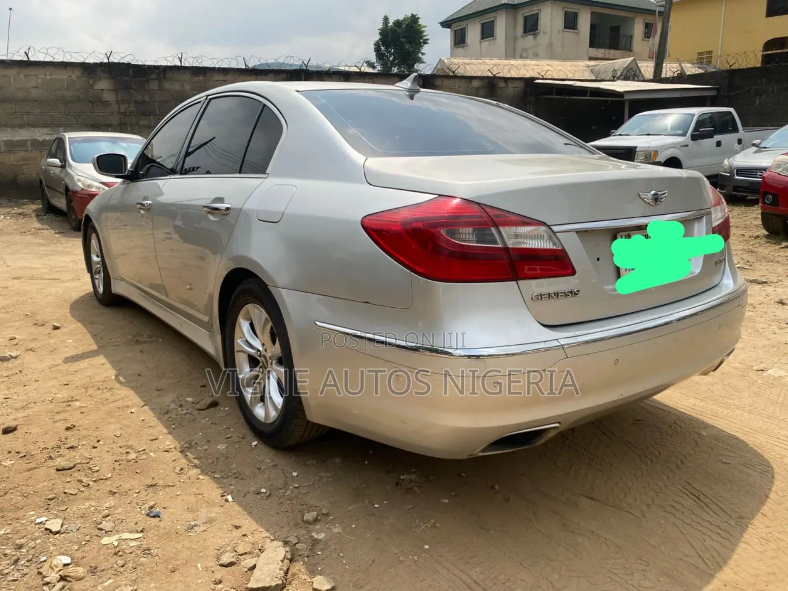 Hyundai Genesis 3.8 2011 Silver