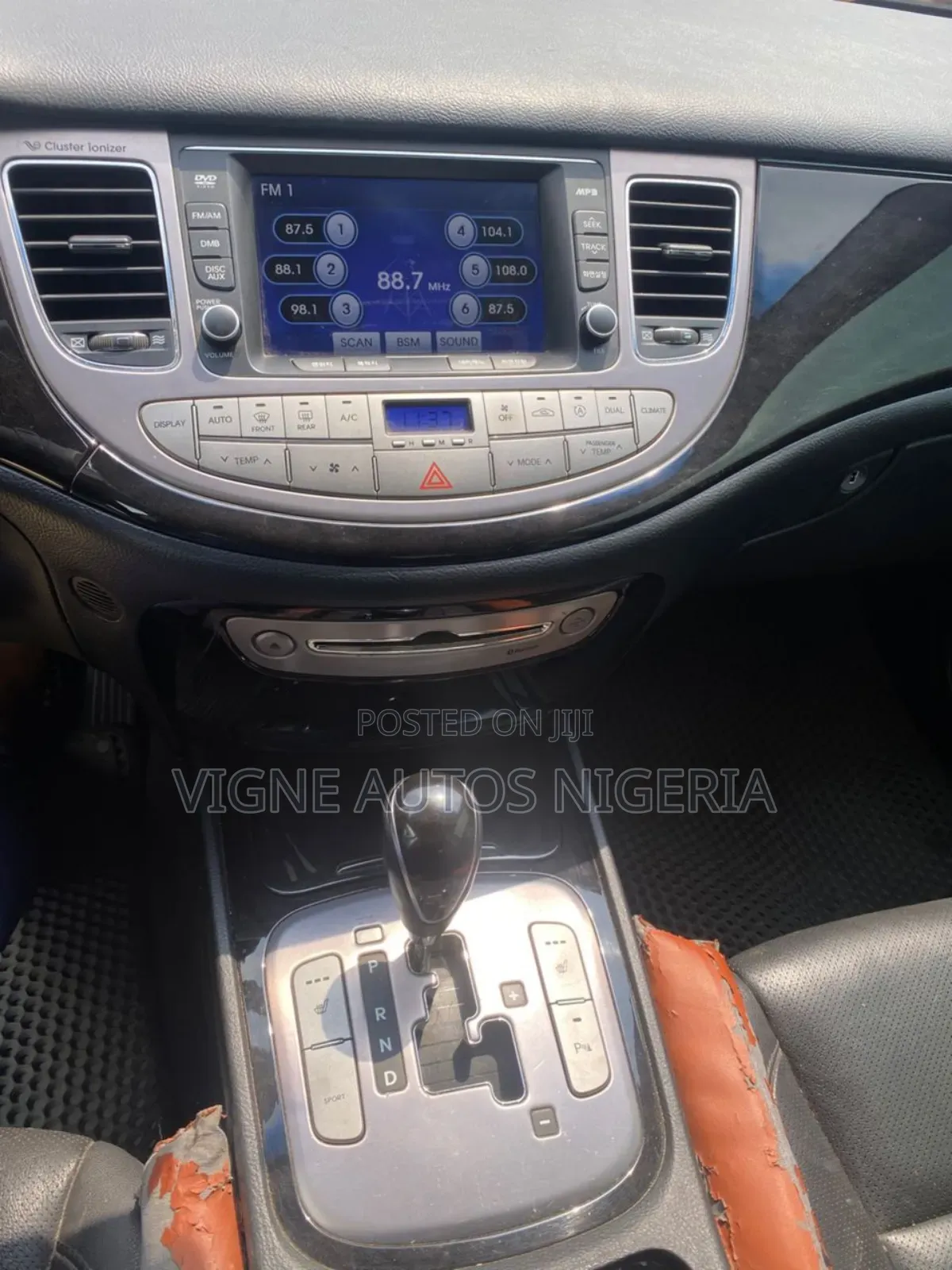 Hyundai Genesis 3.8 2011 Silver