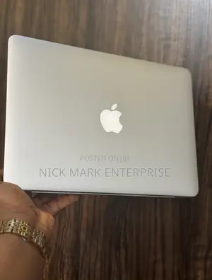 Laptop Apple MacBook Pro 2015 8GB Intel Core i5 SSD 128GB