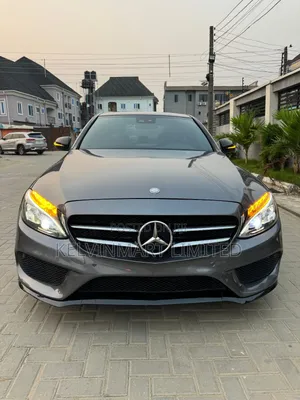 Mercedes-Benz C300 Luxury 4matic Sedan AWD (2.0L 4cyl 7A) 2017 Gray