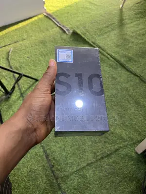 New Samsung Galaxy S10 128 GB Black