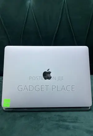 Laptop Apple MacBook Pro 2020 32GB Intel Core I7 SSD 1T