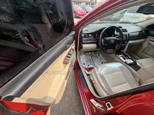 Toyota Camry XLE V6 4dr Sedan (3.5L 6cyl 6A) 2012 Red