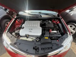 Toyota Camry XLE V6 4dr Sedan (3.5L 6cyl 6A) 2012 Red