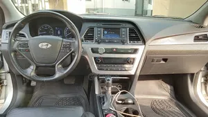 Hyundai Sonata Sport Sedan FWD (2.4L 4cyl 6A) 2016 Silver