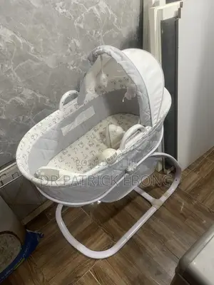 Delta Deluxe Moses Bassinet