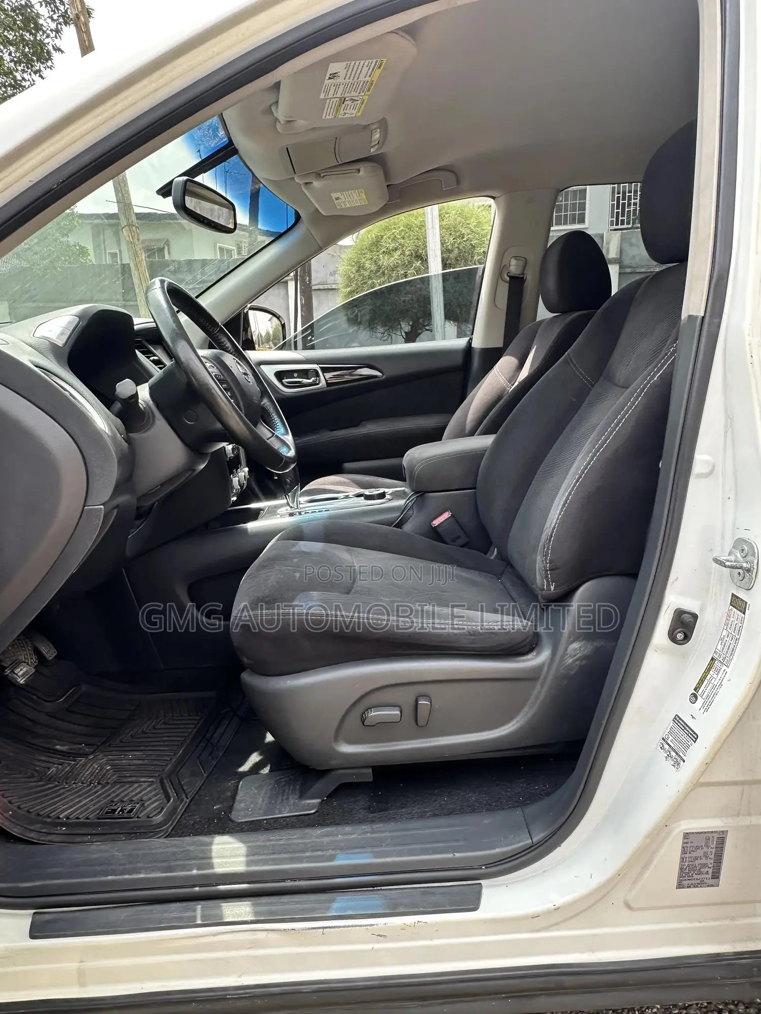Nissan Pathfinder 2015 White