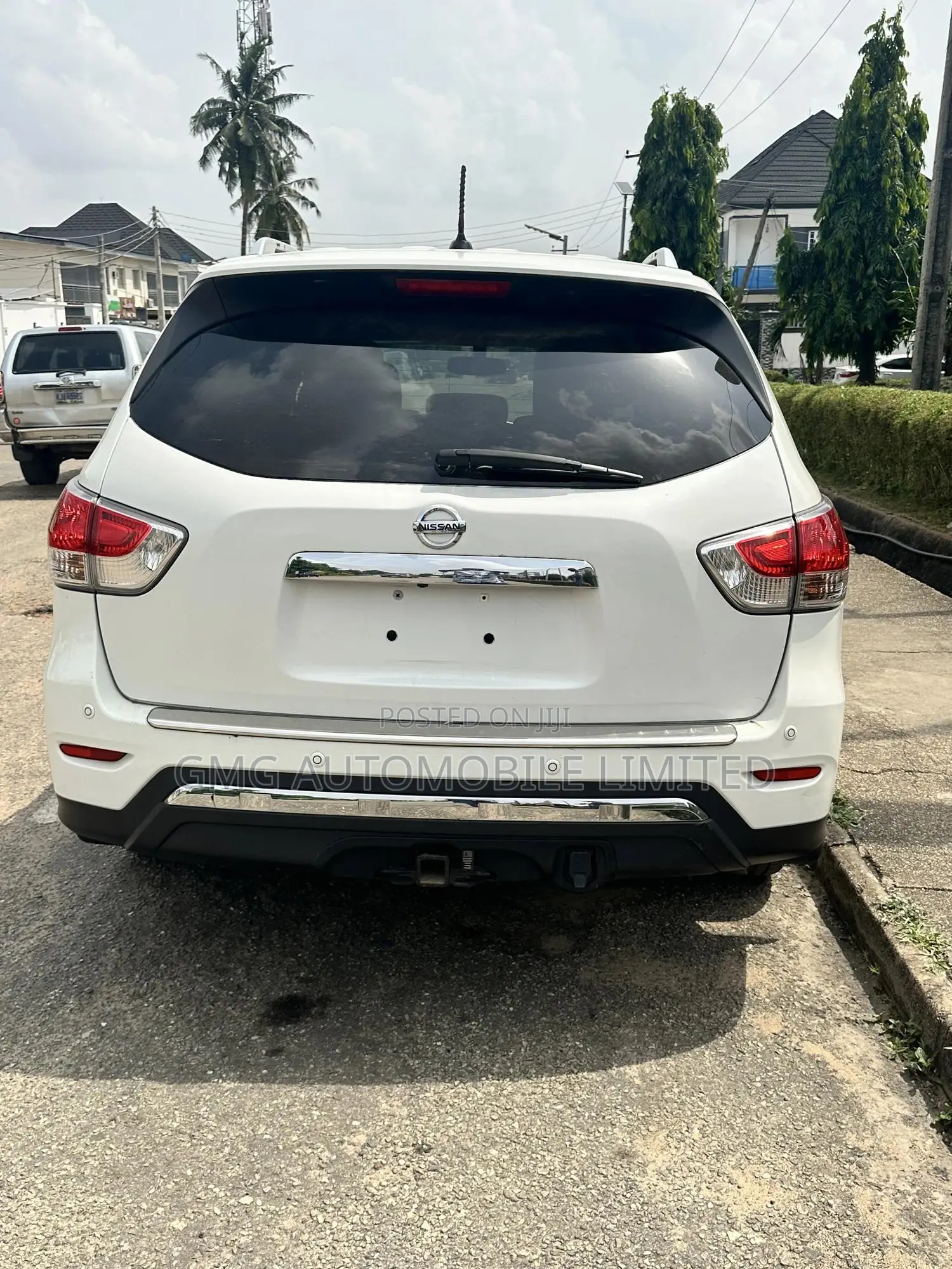 Nissan Pathfinder 2015 White