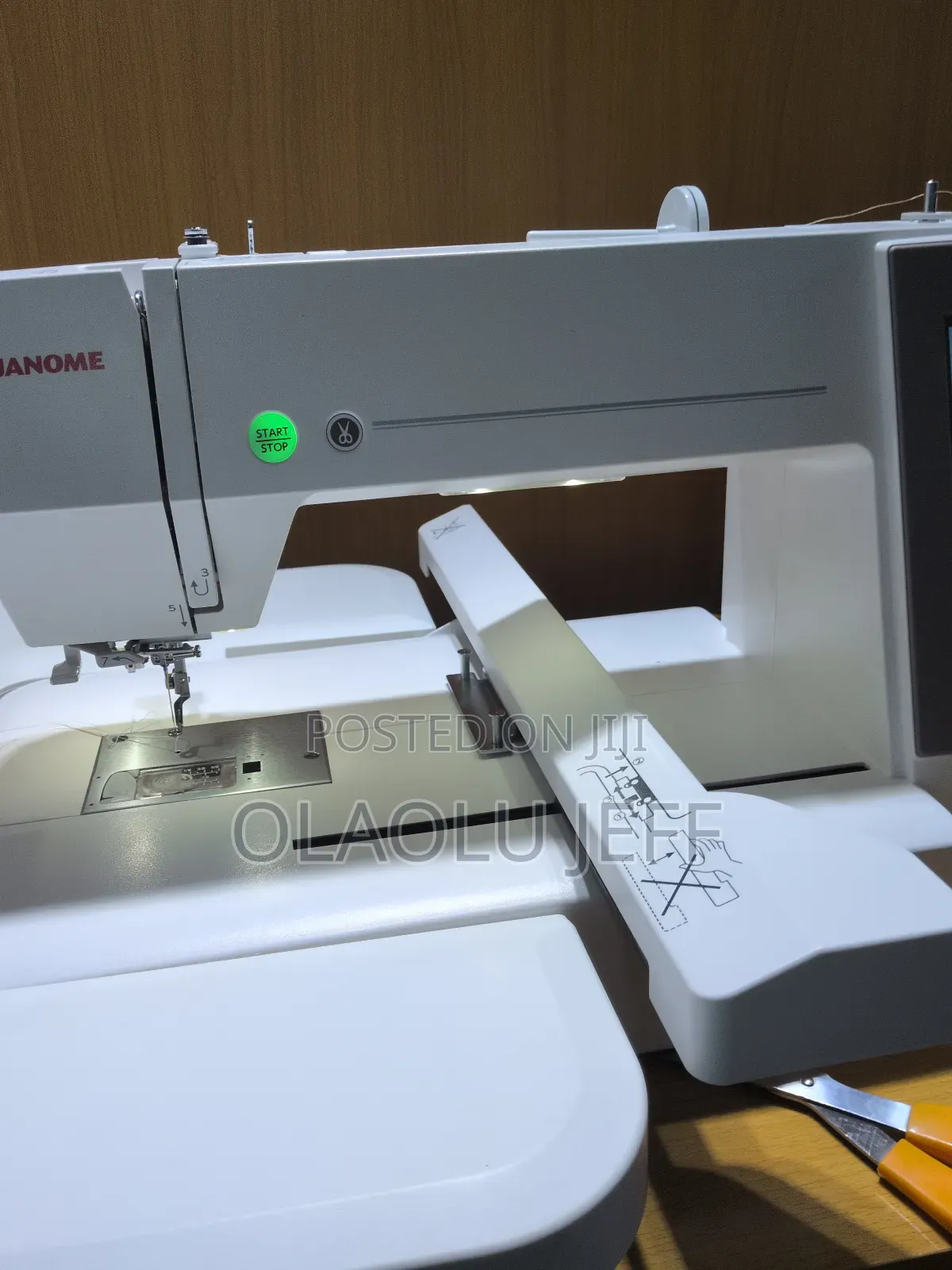 Janome Memory Craft 550e Embroidery Machine