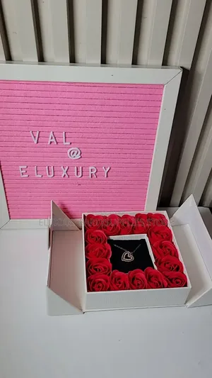 Jewerly Rosebox Valentine Gift