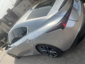 Lexus IS 2023 Silver
