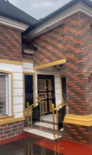 4bdrm Bungalow in In A Secure And, Oshimili South for sale