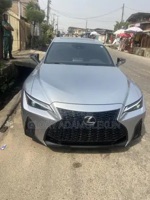 Lexus IS 2023 Silver