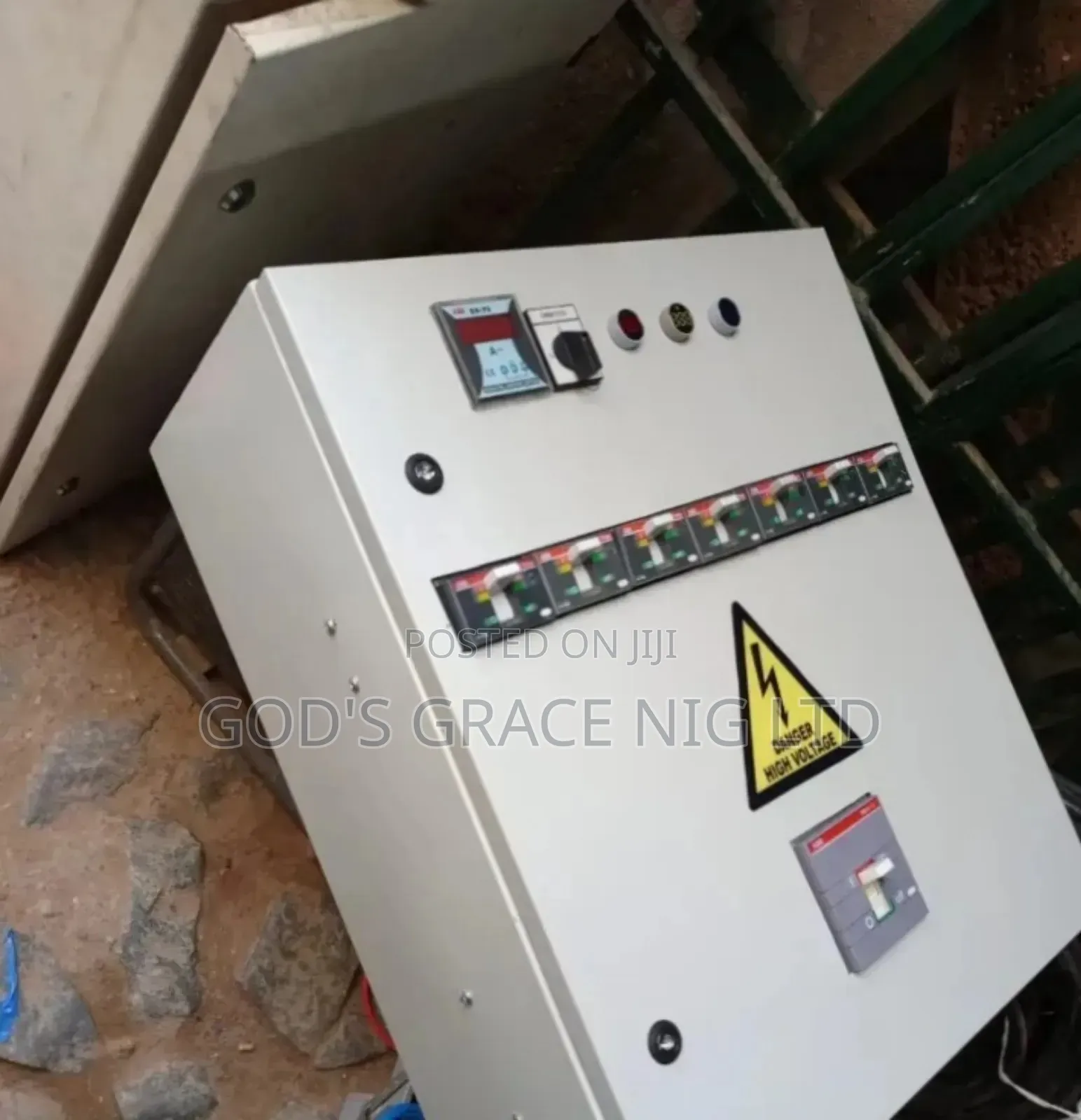 Main Voltage Panel