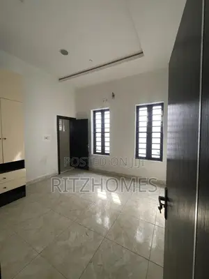 4bdrm Duplex in Lekki for sale