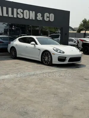 Porsche Panamera Turbo Executive 4dr Sedan AWD (4.8L 8cyl Turbo 7AM)