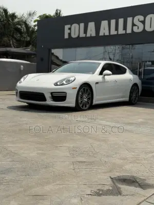 Porsche Panamera Turbo Executive 4dr Sedan AWD (4.8L 8cyl Turbo 7AM)