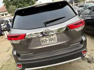 Toyota Highlander Limited V6 4x4 (3.5L 6cyl 6A) 2016 Gray