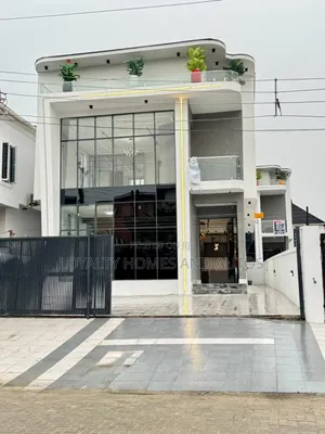 5bdrm Mansion in Chevron for sale
