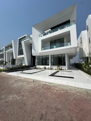 5bdrm House in Osapa london for sale