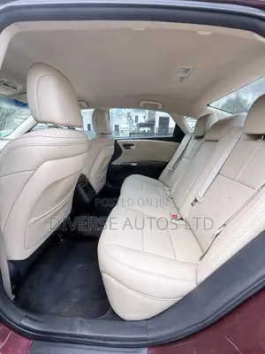 Toyota Avalon XLE Sedar FWD (3.5L 6cyl 6A) 2013 Burgundy