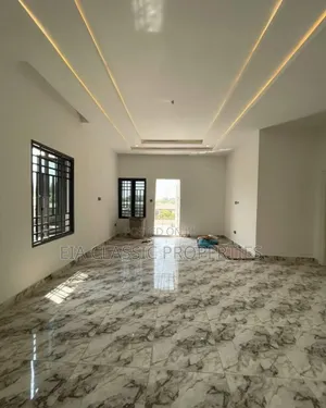 11bdrm Villa in Maitama for sale