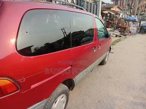 Toyota Sienna LE & 1 hatch 2000 Red