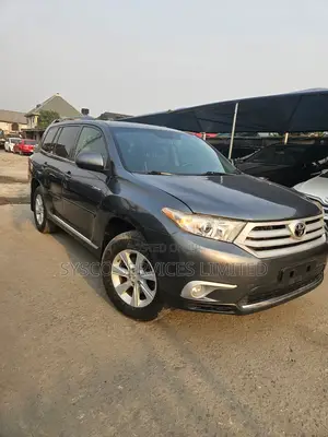 Toyota Highlander Limited 3.5l 4WD 2013 Gray