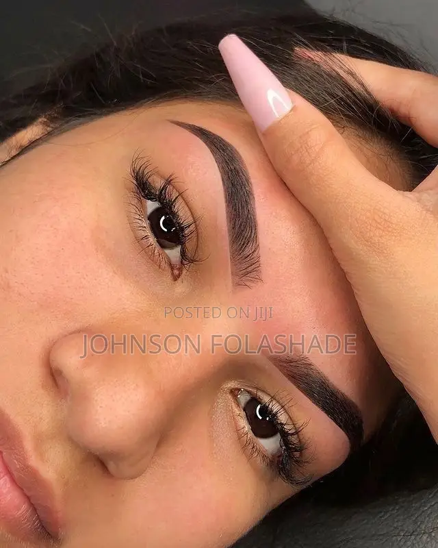 Lash Extensions Training and Services