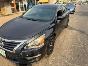 Nissan Altima Sedan 2.5 2013 Black