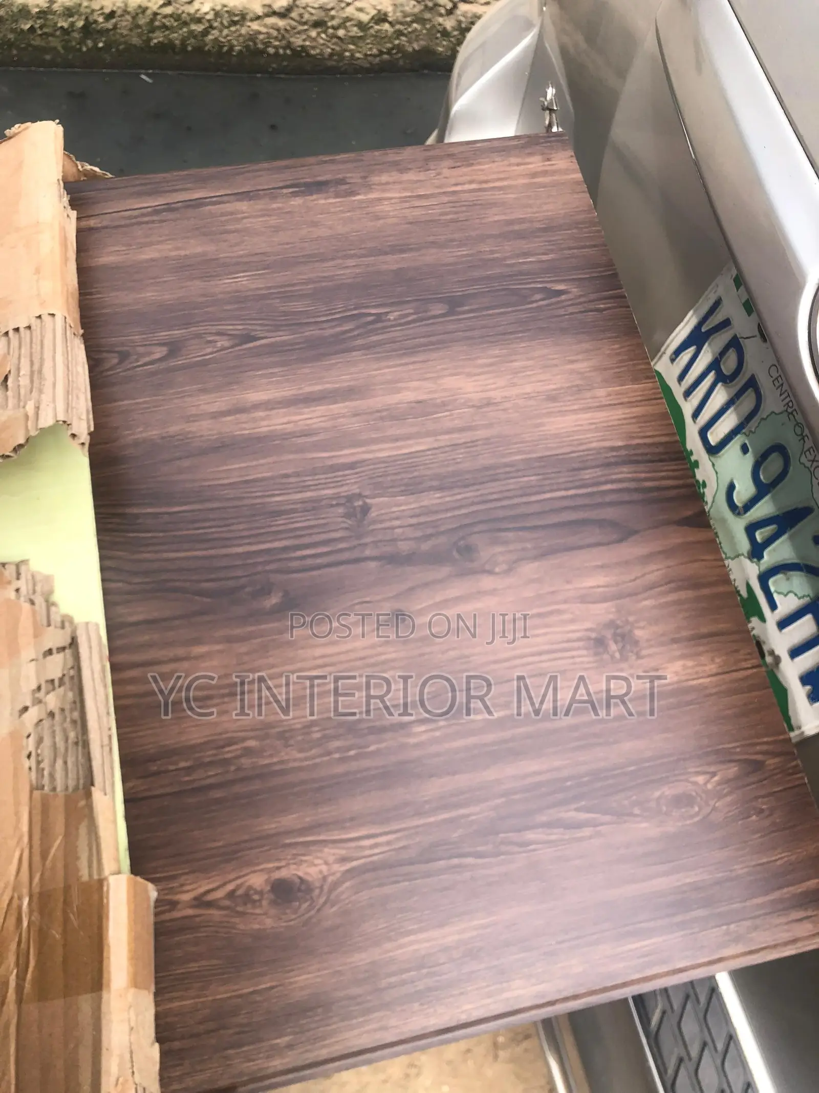 Luxe Glossy Board