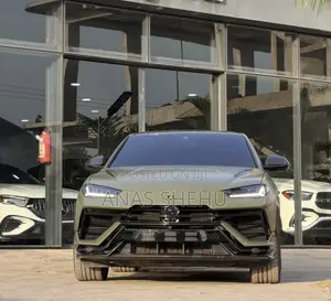 Lamborghini Urus 2024 Gray