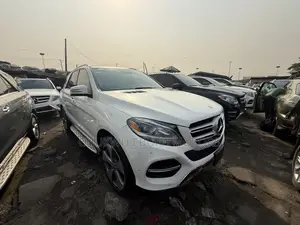Mercedes-Benz GLE-Class GLE 350d 4MATIC 2017 White