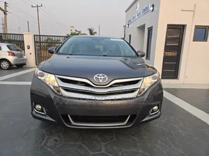 Toyota Venza AWD 2011 Gray