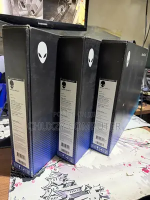 New Laptop Dell Alienware 18 Area-51 32GB Intel Core Ultra 9 SSD 1T