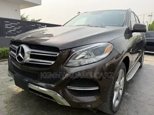 Mercedes-Benz GLE-Class 2016 Brown