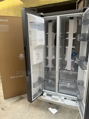 Samsung 627litres Side-by-side Refrigerator Rs80f65g4fgh