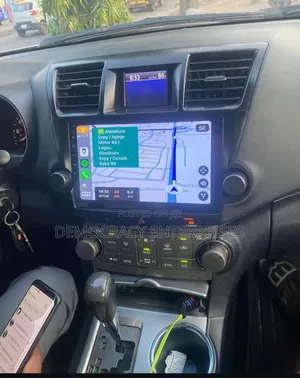 Toyota Highlander Apple Carplay 2007/ 2012 Model With GPS ( Map)