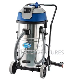 Vacuum Cleaner With Squeegee