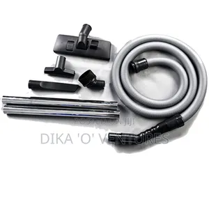 Vacuum Cleaner With Squeegee