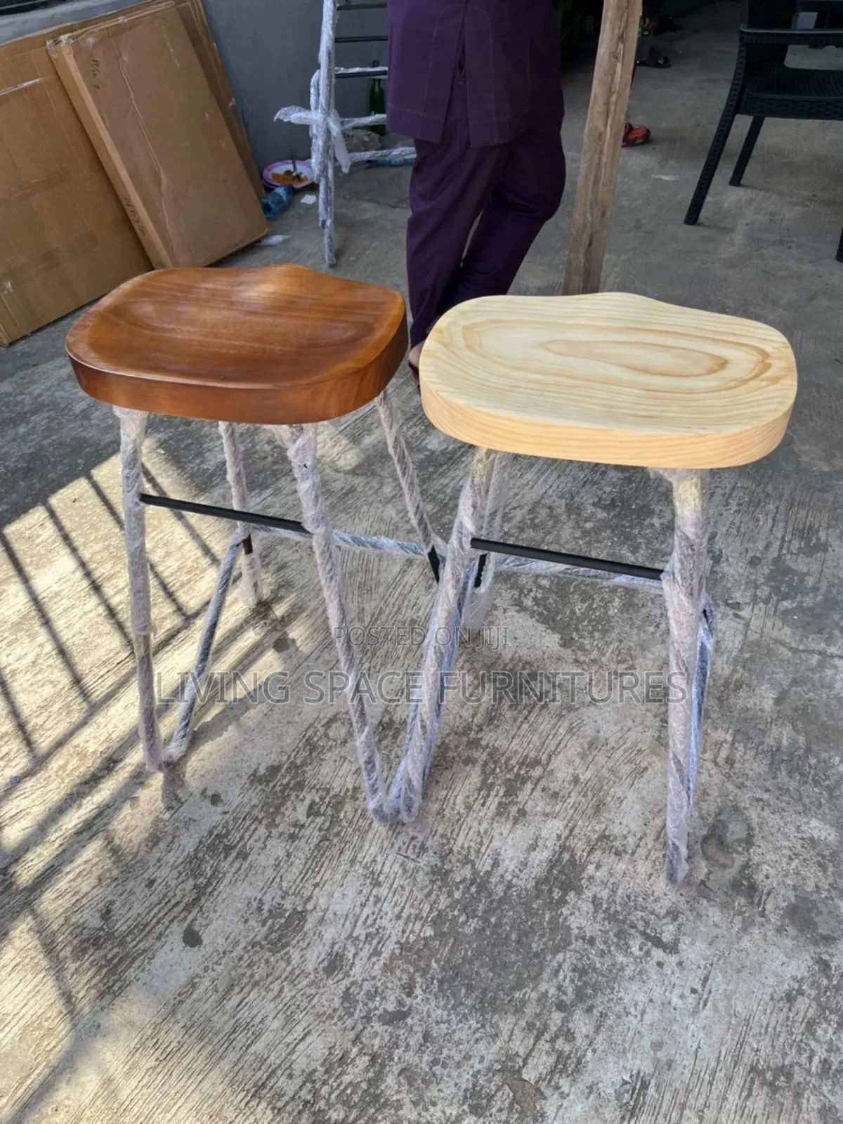 Backless Wooden High Bar Stool