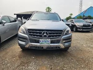Mercedes-Benz M Class ML350 4MATIC 4dr SUV AWD (3.5L 6cyl 7A) 2015 Gray