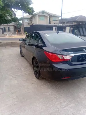 Hyundai Sonata Limited 2.0T Sedan (2.0L 4cyl 6A) 2012 Blue