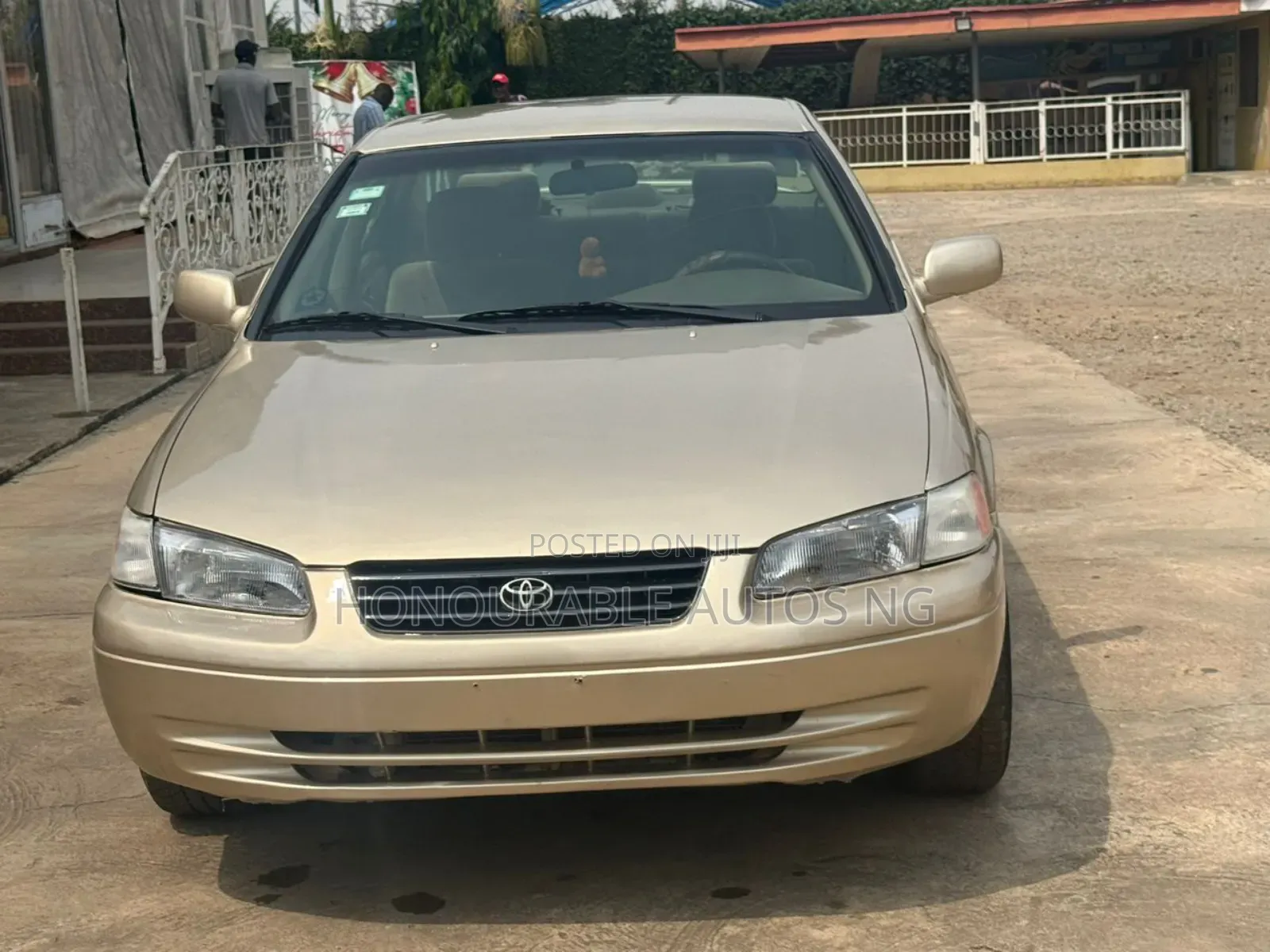 2000 Toyota Camry LE 4dr Sedan (2.2L 4cyl 4A)