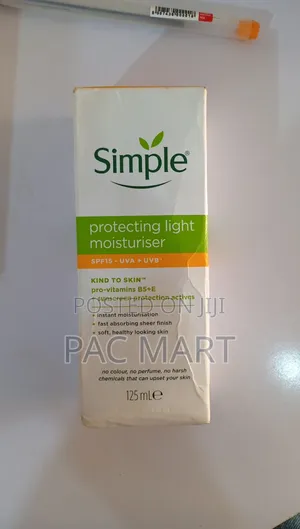Simple Protecting Light Moisturiser