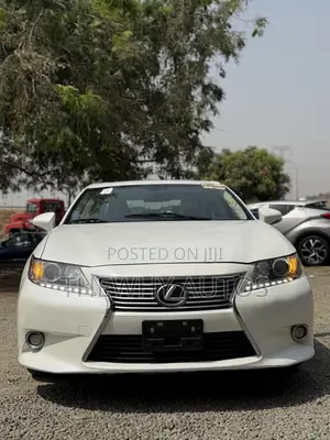 Lexus ES 350 FWD 2015 White