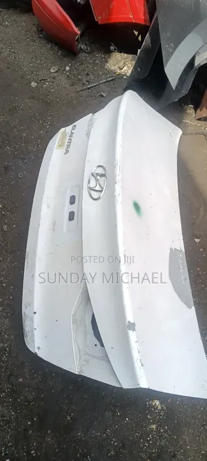 Empty Boot Hyundai Elantra 2017